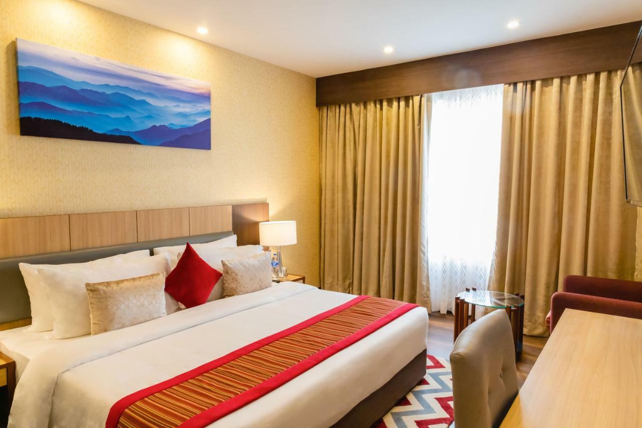 בהרטפור Vivanta Chitwan Bharatpur מראה חיצוני תמונה